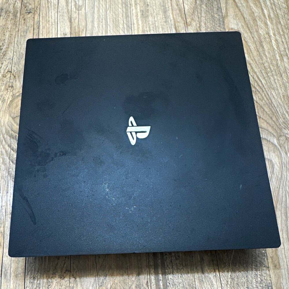 PlayStation 4 Pro 1TB CUH-7200 (Parts/Repair) Powers On No HDMI Signal